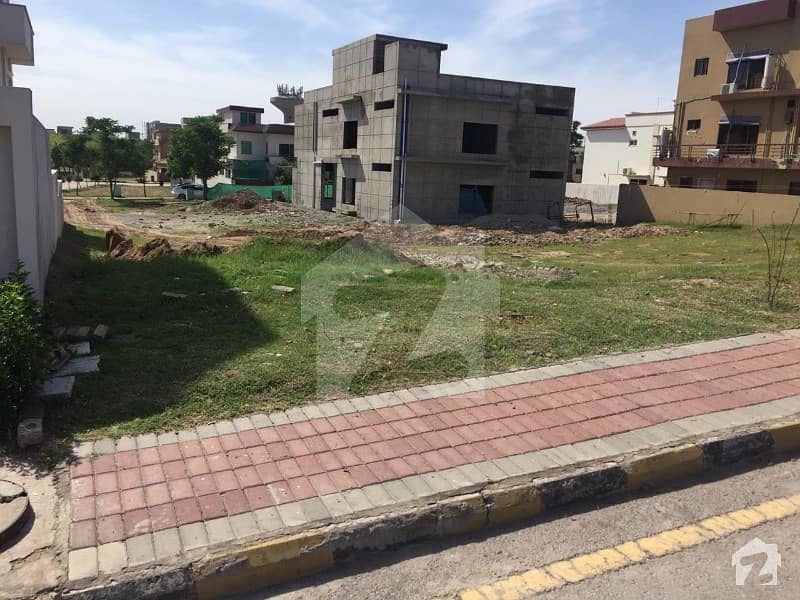 1 Kanal Plot No 1101 For Sale In Bahria Town Phase 7