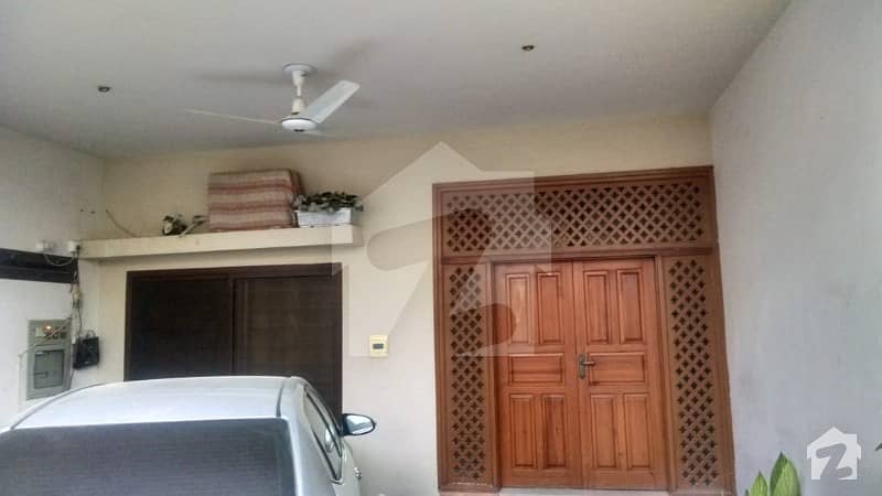 گلشن سحر حیدر آباد میں 6 کمروں کا 14 مرلہ مکان 3. 95 کروڑ میں برائے فروخت۔