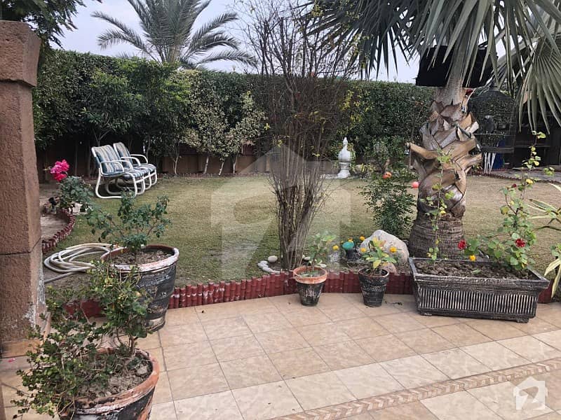 Beautiful House For Sale Corner Big Features Central Heating Cooling 2