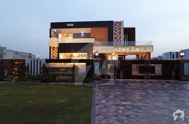 Owner Build 1 Kanal Superb Mazhar Munir Design Solid Bungalow For Sale Owner Build 1 Kanal Superb Mazhar Munir Design Solid Bungalow For Sale