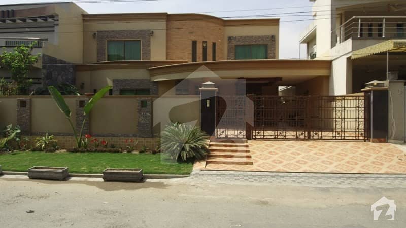Golden Opportunity,50ft Road,6 Bed, 2 Kitchen, 2 Tv Lounge,  Drawing , Dining, Terrace, Servant , Porch For 6 Car, Beautiful Lawn   In Architect ,joher Town   For Sale