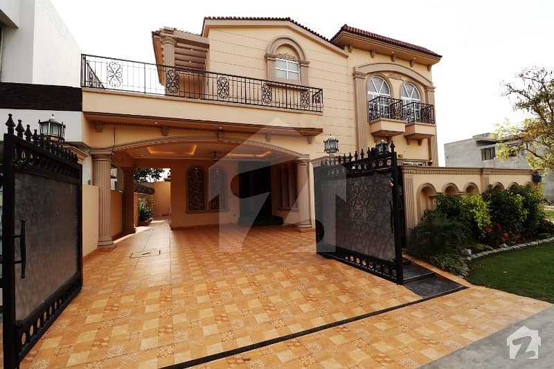 Spanish Owner Build 10 Marla Fabulous Bungalow For Sale In DHA Spanish Owner Build 10 Marla Fabulous Bungalow For Sale In DHA