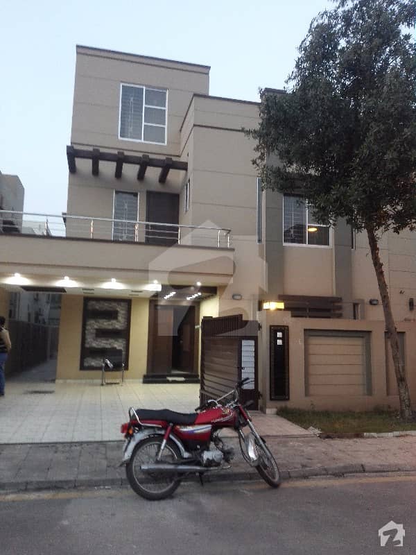 10 Marla Brand Facing Mcdonalds New House Dream Location Bahria Town Lahore