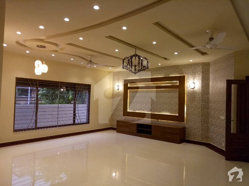 Brand New 1 Kanal House Available On Rent