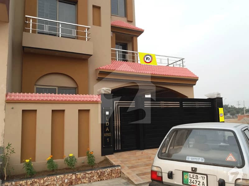 10 Marla Double Unit Brand New House For Sale In Lda Avenue