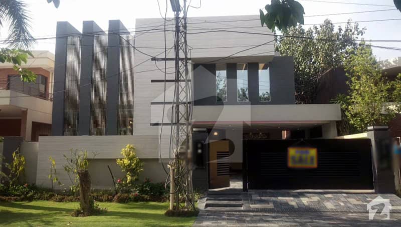 1 Kanal House Is Available For Sale  In W Block Of Dha Phase 3