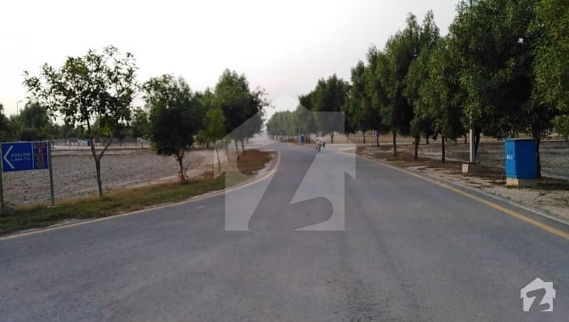 Ideal Approach From Main Boulevard 8 Marla Developed Plot For Sale