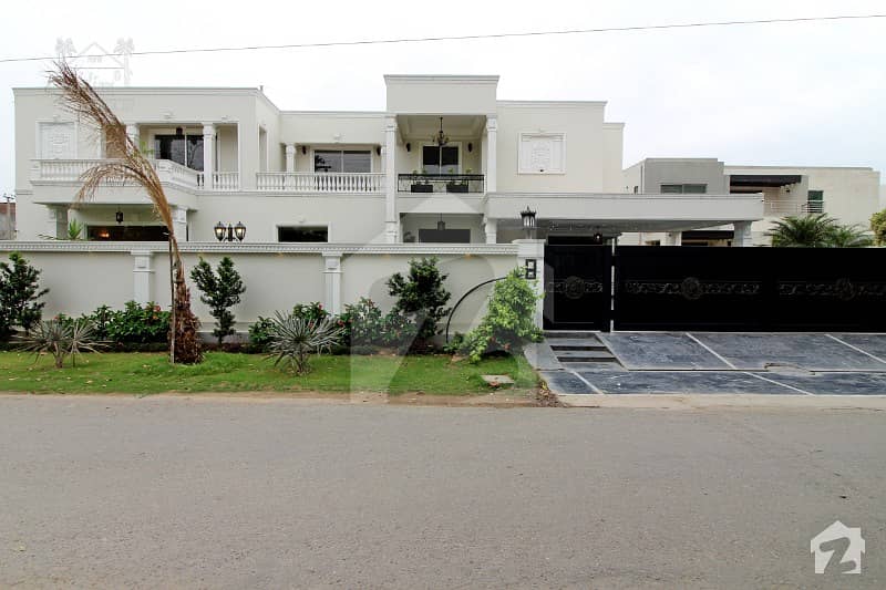 Wonderful Full Furnished 2 Kanal Beautiful Bungalow Available For Sale In DHA Phase 2 Block R Lahore