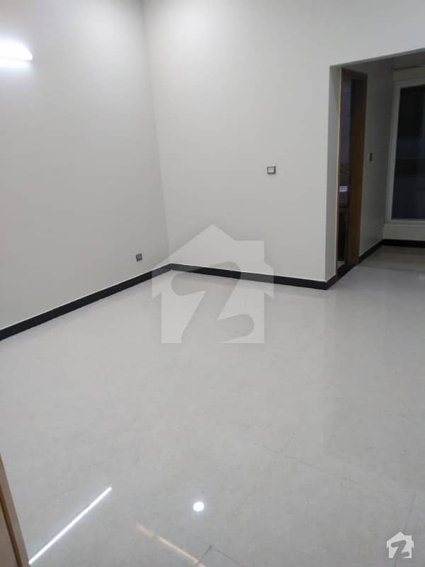 E11 3Bedrooms Ground Portion For Rent