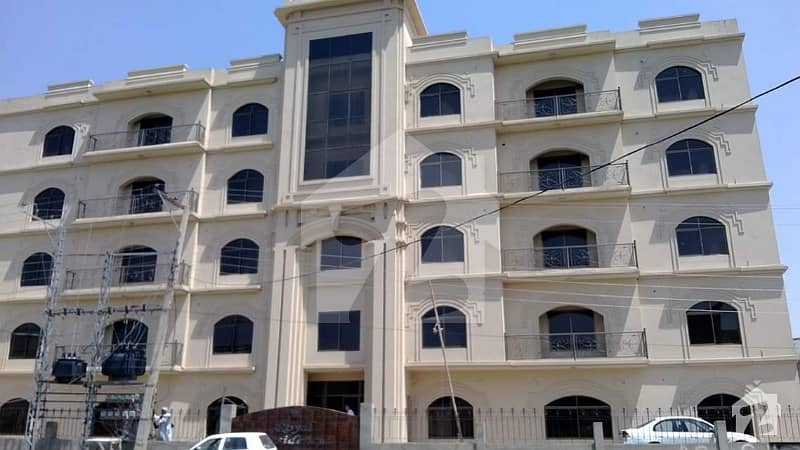 ورسک روڈ پشاور میں 3 کمروں کا 9 مرلہ فلیٹ 75 لاکھ میں برائے فروخت۔