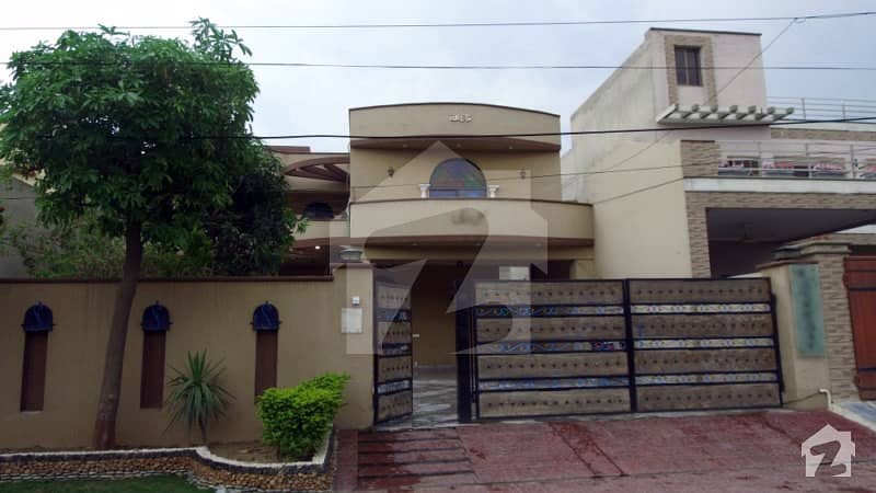 واپڈا ٹاؤن لاہور میں 6 کمروں کا 1 کنال مکان 2.8 کروڑ میں برائے فروخت۔