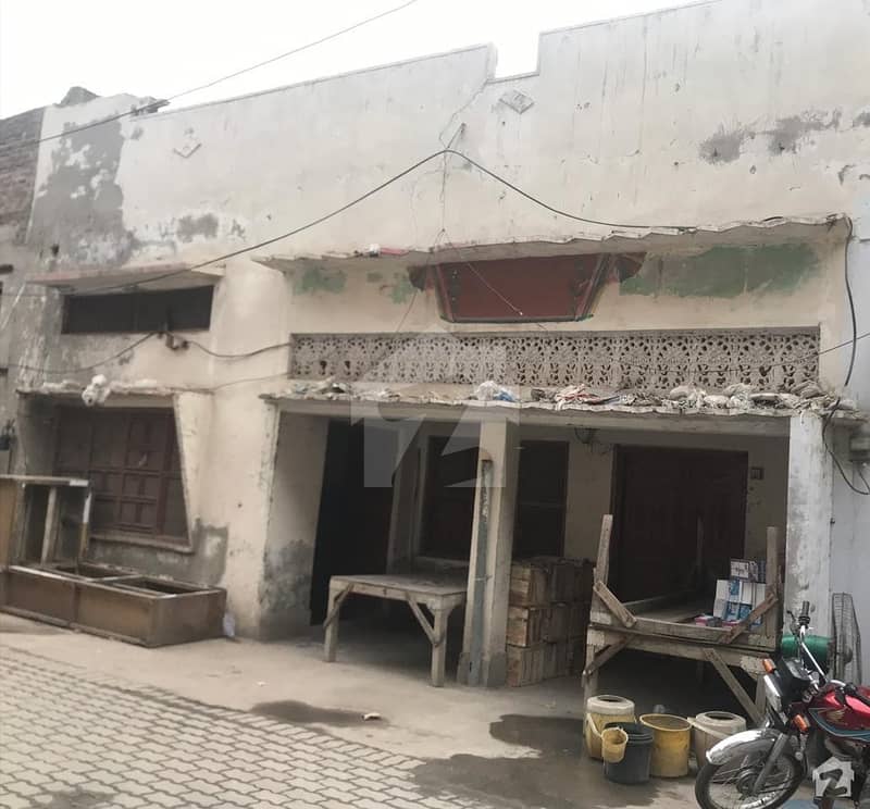9. 75 Marla Commercial Shops For Sale In Block No 8