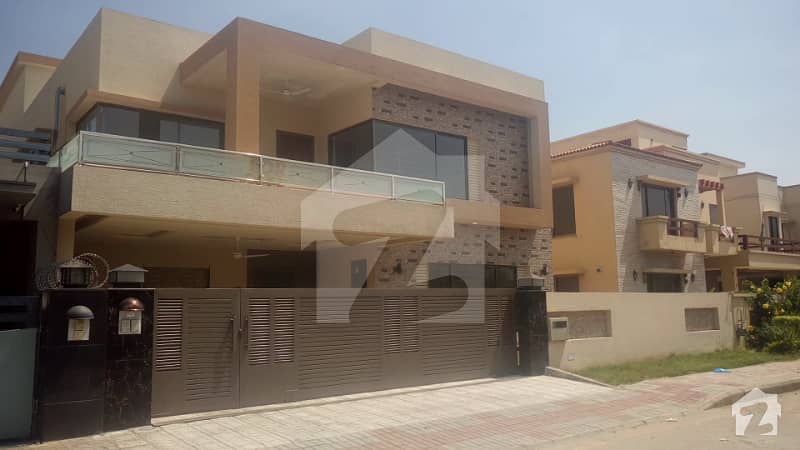 A Brand New Luxury House  1 Kanal For Sale