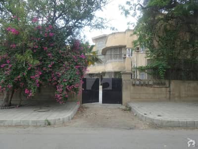 Bungalow For Sale In Plot Price In Lalazar Queens Road