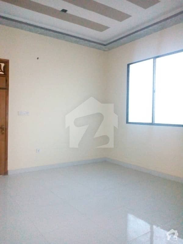 New West Open 2nd Floor Portion With Roof Available For Sale In Gulshan-E-Iqbal Block 2