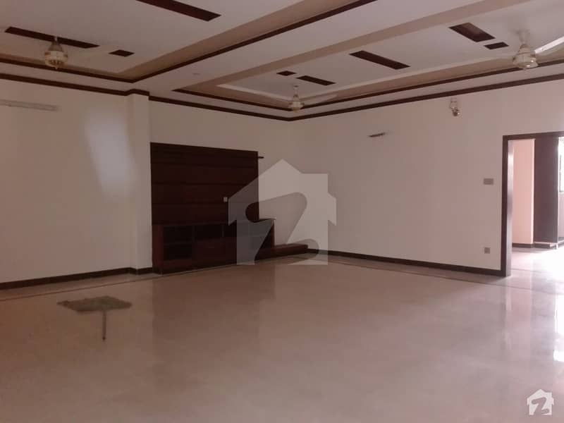 ائیرپورٹ ہاؤسنگ سوسائٹی - سیکٹر 4 ائیرپورٹ ہاؤسنگ سوسائٹی راولپنڈی میں 6 کمروں کا 12 مرلہ مکان 2.2 کروڑ میں برائے فروخت۔