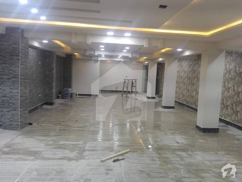 1500 sqft office are available for rent
