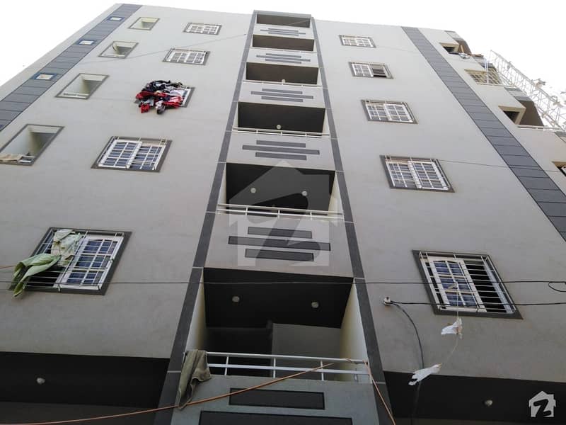 Apartment Available For Sale. Akhtar Colony, Jamshed Town, Karachi