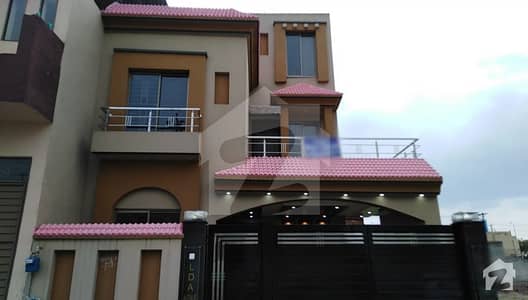10 Marla Brand New House Is Available For Sale In J Block Of LDA Avenue 10 Marla Brand New House Is Available For Sale In J Block Of LDA Avenue