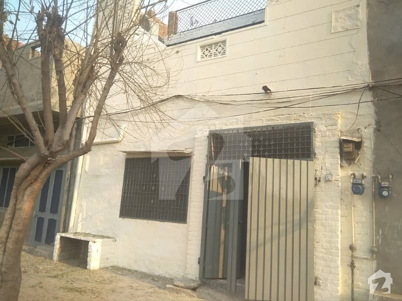 افغان آباد فیصل آباد میں 4 کمروں کا 2 مرلہ مکان 35 لاکھ میں برائے فروخت۔