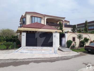 1 Kanal Ready To Shift Beautiful House For Sale 1 Kanal Ready To Shift Beautiful House For Sale