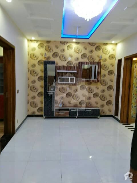 There Is 10 Marla Luxury House For Sale At Very Hot Location Best For Investment And Living Purpose