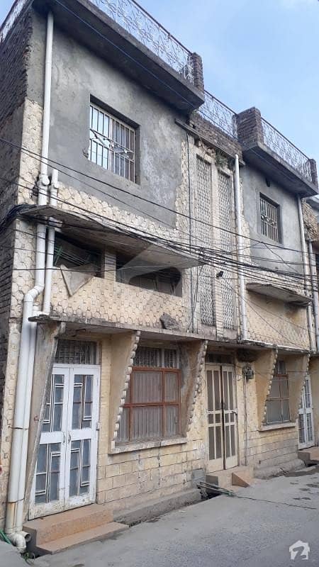 اصغر مال روڈ راولپنڈی میں 7 کمروں کا 6 مرلہ مکان 2. 2 کروڑ میں برائے فروخت۔