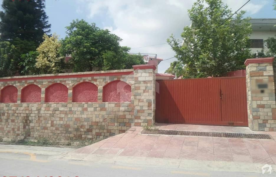House Is Available For Sale In Lalazar 1
