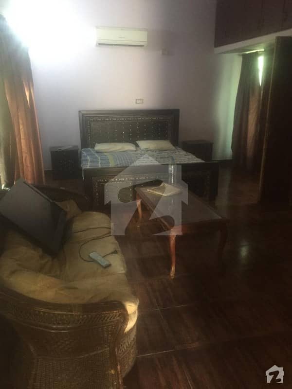 Single Bed Furnished Room With Separate Entrance For Bachelors