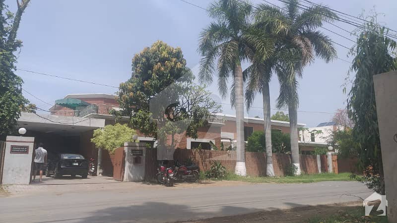 LAHORE CANTT TARIQ ROAD 47 MARLA OLD HOUSE FOR SALE