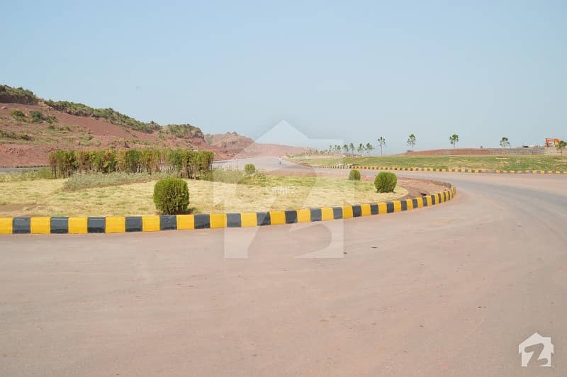 Size 4 Kanal Farm house plot for sale in Top City