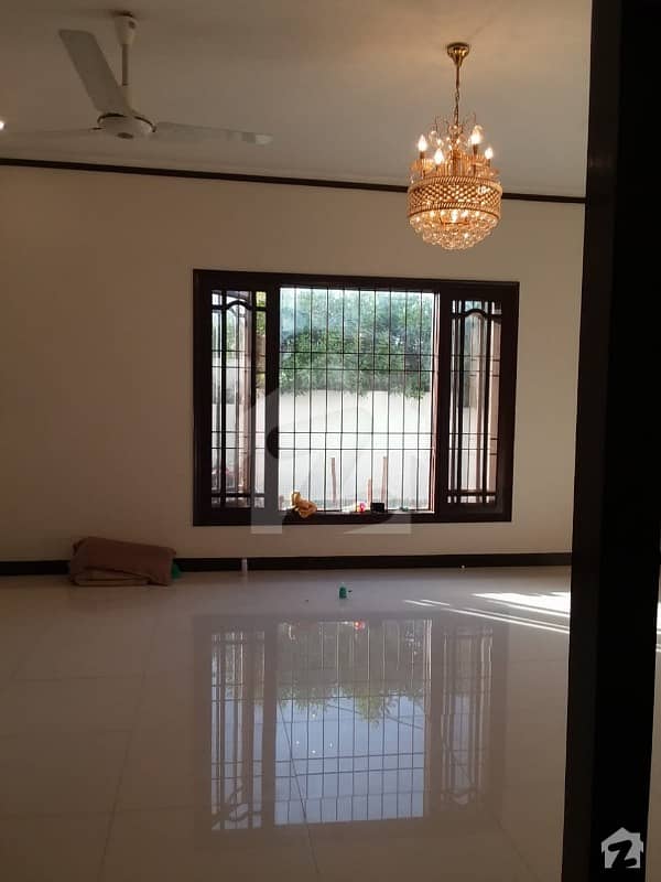 500 Sq Yard Bungalow Is Up For Rent In Phase 5