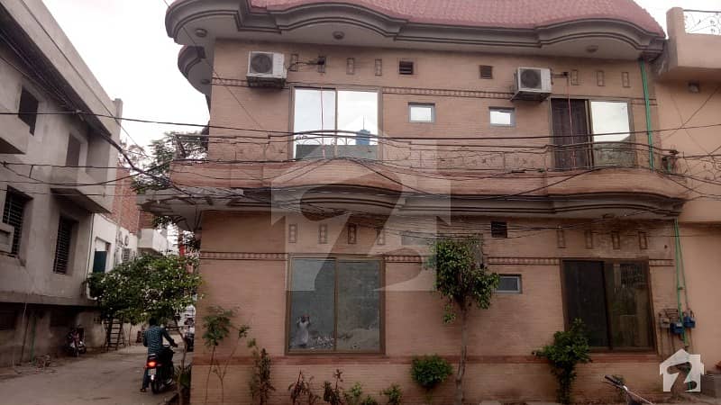 کینال بینک ہاؤسنگ سکیم لاہور میں 4 کمروں کا 5 مرلہ مکان 1. 5 کروڑ میں برائے فروخت۔