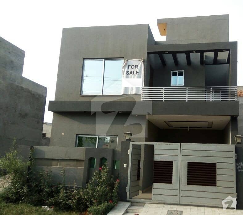 5 Marla Luxury Villa For Sale In State Life Housing Society Lahore