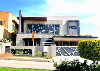1 Kanal Awesome House For Sale In Bahria Town 1 Kanal Awesome House For Sale In Bahria Town