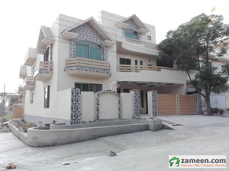 3200 Sq Ft Brand New Double Unit House Is Available