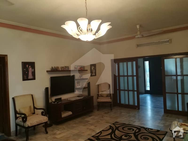 1 Kanal Corner Bungalow For Sale In Bird Wood Road Near To Lahore Collage University For Girls Shadman Lahore