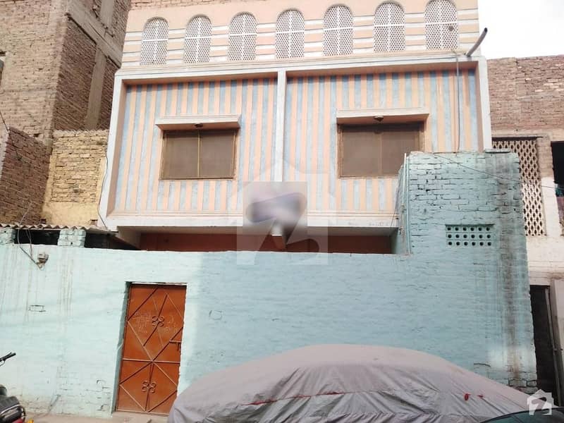 Near Sidra Masjid 150 Sq Yard Double Storey House For Sale 6 Rooms TV Lounge
