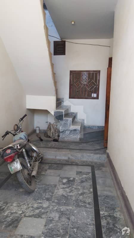 لیاقت کالونی راولپنڈی میں 2 کمروں کا 5 مرلہ مکان 65 لاکھ میں برائے فروخت۔