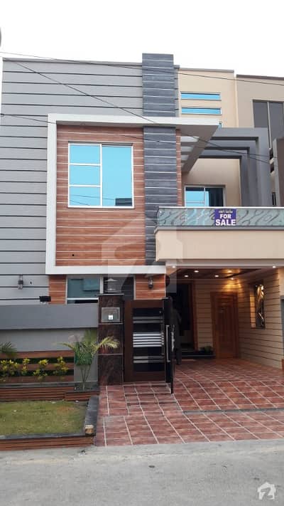 5 MARLA NWE VIP HOUSE FOR SALE IN BAHRIA TOWN