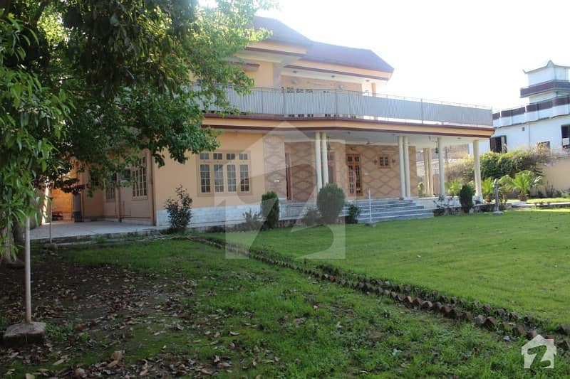 ورسک روڈ پشاور میں 7 کمروں کا 2.7 کنال مکان 5.5 کروڑ میں برائے فروخت۔