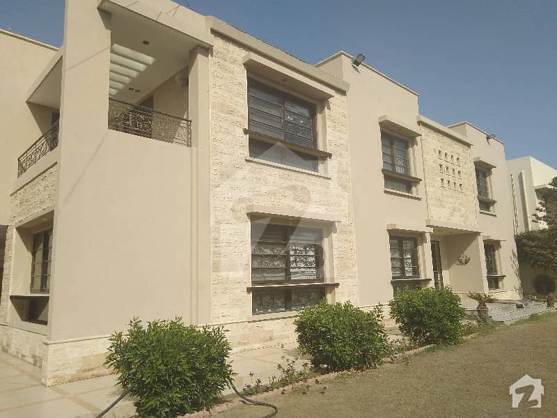 ڈی ایچ اے فیز 7 ڈی ایچ اے کراچی میں 6 کمروں کا 2 کنال مکان 19.5 کروڑ میں برائے فروخت۔