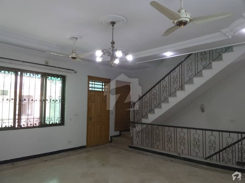 600 Sq Yard Brand New 3 Storey House For Sale