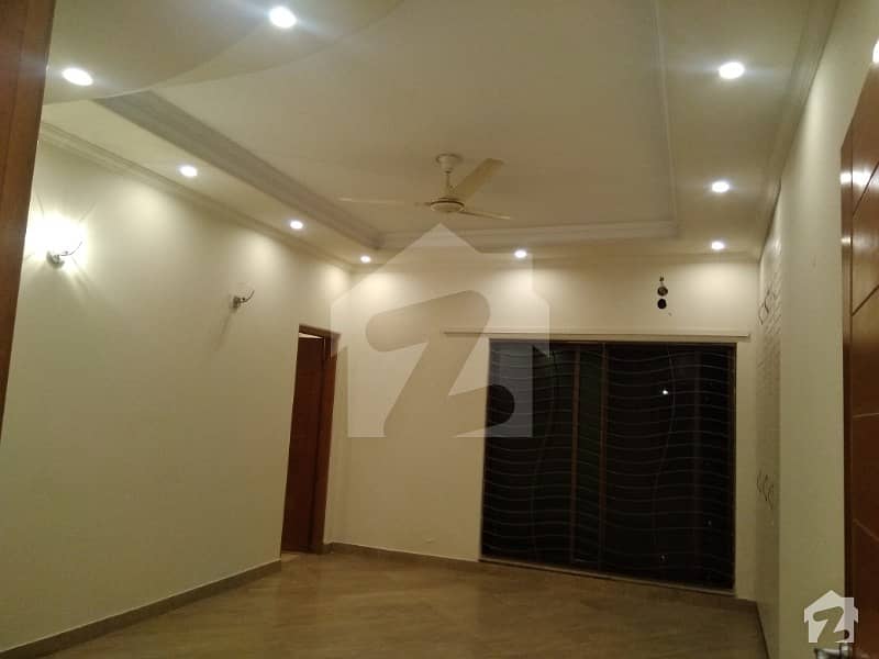 Double Unit 1 Kanal Beautiful House 6 Bedroom Available For Rent