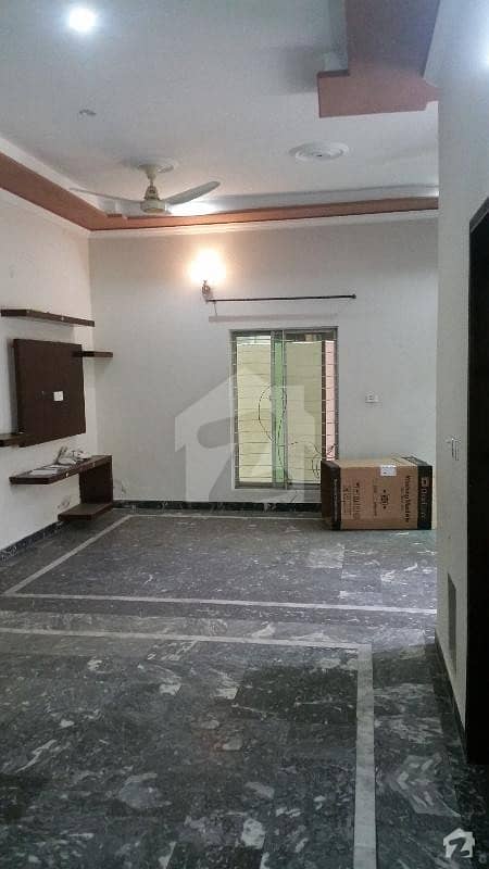 ملٹری اکاؤنٹس ہاؤسنگ سوسائٹی لاہور میں 4 کمروں کا 8 مرلہ مکان 1. 3 کروڑ میں برائے فروخت۔