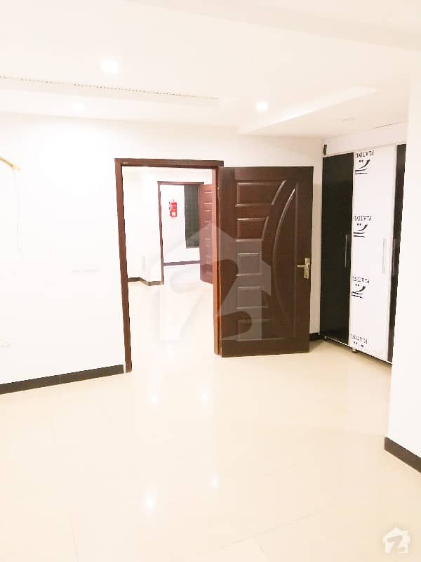 1 bed 600sqft flat for sale in sector C bahria town lahore pakistan