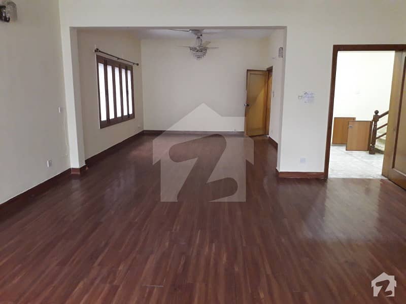 F10 Beautiful Renovated 5 Bed House For Rent