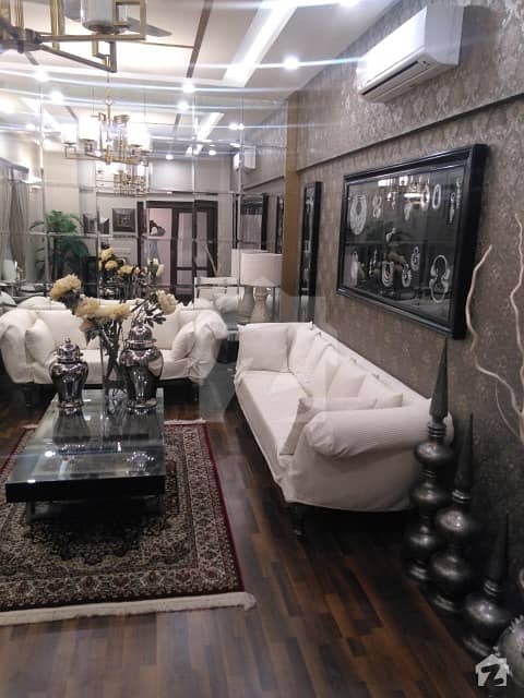 بلیو بیل ریزیڈینسی کراچی میں 3 کمروں کا 8 مرلہ فلیٹ 5.5 کروڑ میں برائے فروخت۔