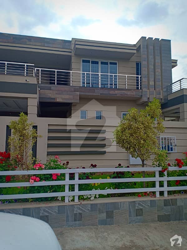 G-14/4 House Brand New 60x100 For Sale Park Face Front Open Prime Location G-14/4 House Brand New 60x100 For Sale Park Face Front Open Prime Location