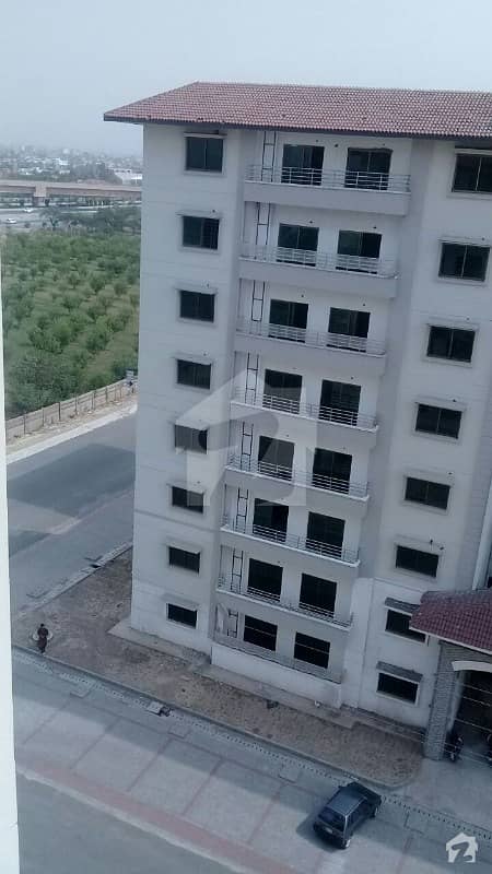 10 Marla 3 Bed Rooms Flat ground  Floor For Sale In Askari 10 Lahore